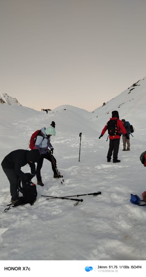Ascension du Larkay peak 6350m