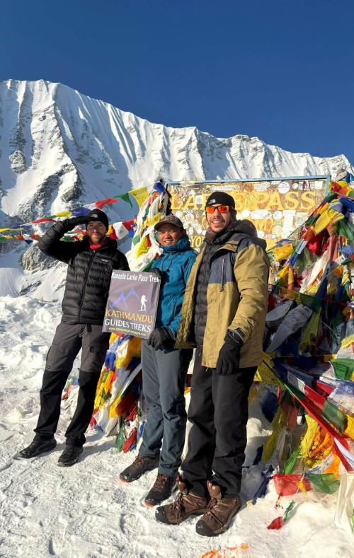 Tour du Manaslu et camp de base de Manaslu Trek